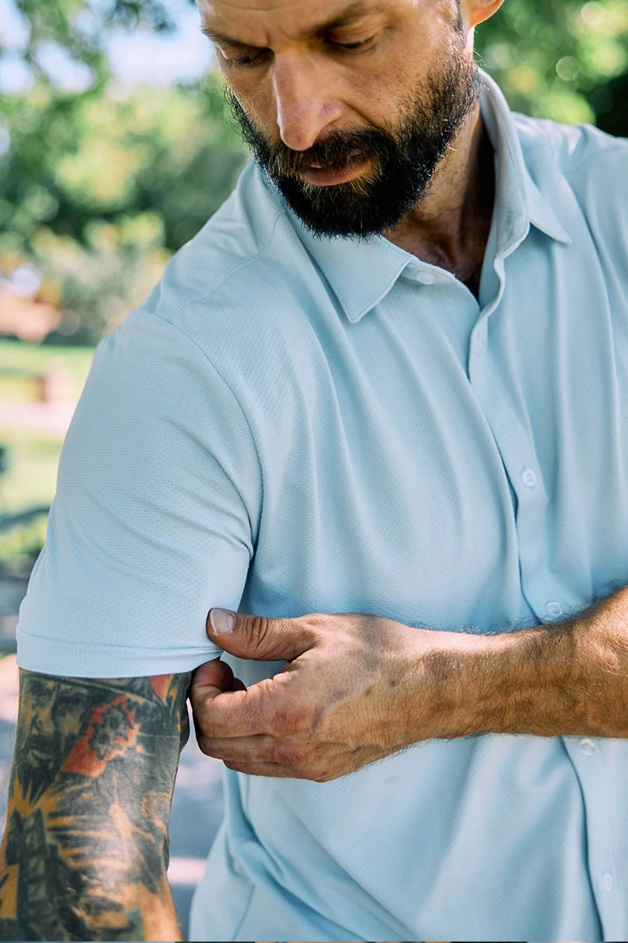 Motive Short Sleeve Dress Shirt - Image 23